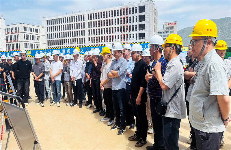 2025年4月17日，由莆田市涵江区住房和城乡建设局主办、乐天使三建承办的钢筋安装工程质量防控现场交流会在联东U谷·涵江海峡智造产业谷一期成功召开。