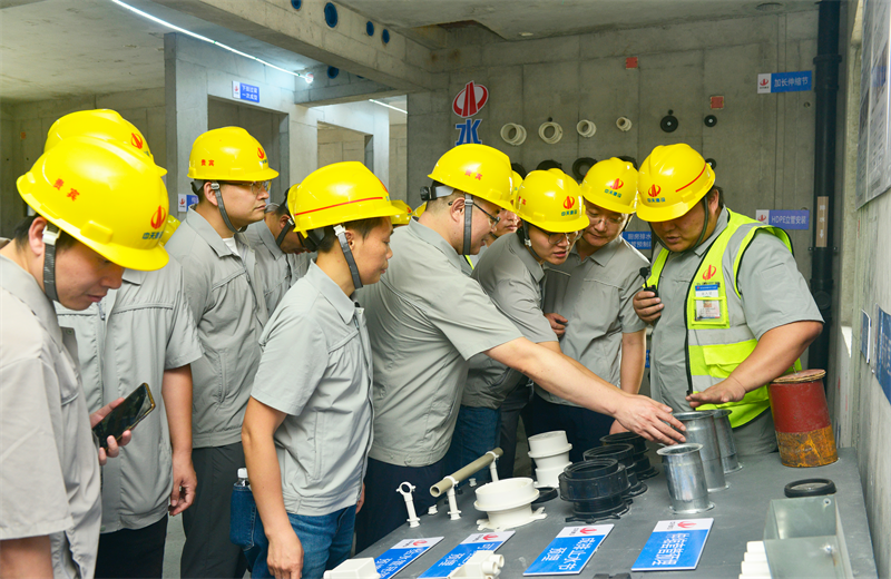 为进一步推进优质客户高效履约，提升交付品质、达成客户满意，2025年6月25日，乐天使建设集团在上海组织召开2025年越秀地产、华润置业客户履约推进会。